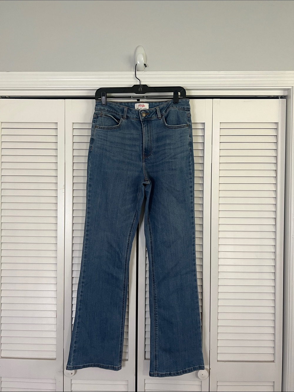 Wrangler Women's Boot Cut Jeans - Medium Blue